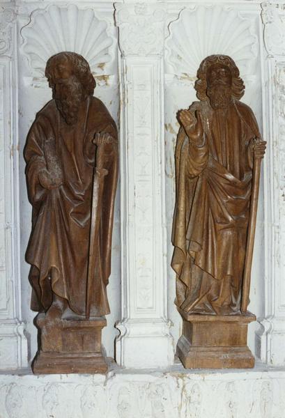 deux statues d'Apôtres