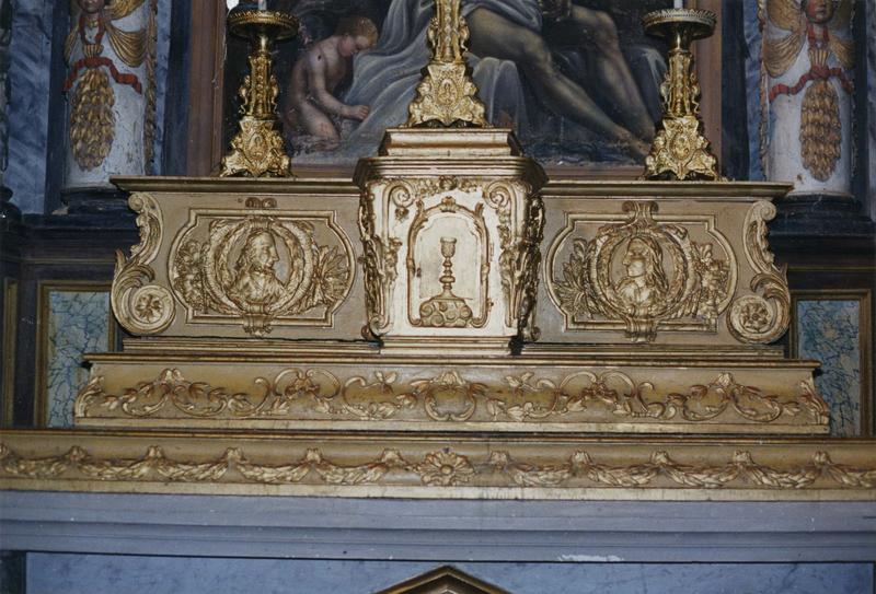 tabernacle (tabernacle à ailes)