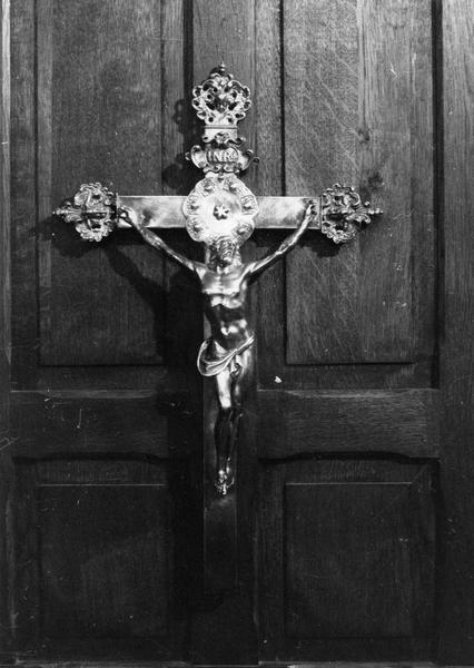 croix d'autel de style rocaille