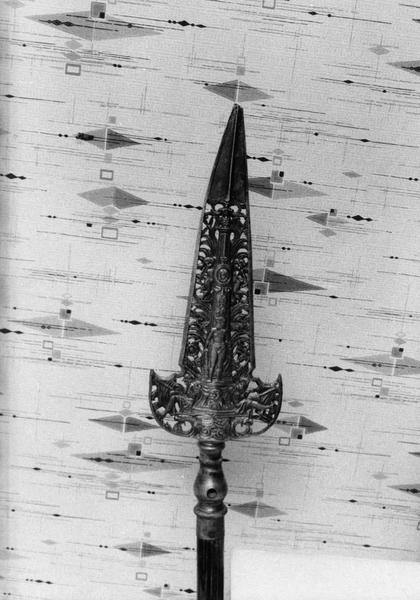 hallebarde de suisse d'église et sa hampe - © Ministère de la Culture (France), Médiathèque du patrimoine et de la photographie (objets mobiliers), tous droits réservés