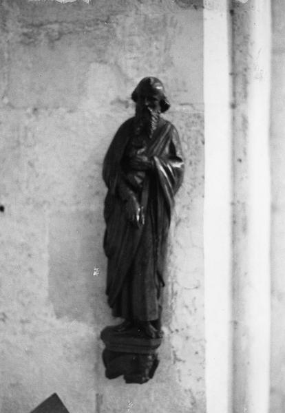 statue, fragment provenant de l'ancien jubé et de la clôture du choeur des religieux : saint Luc