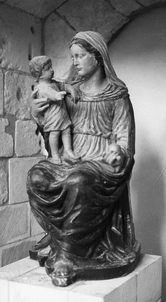 statue : Vierge à l'Enfant