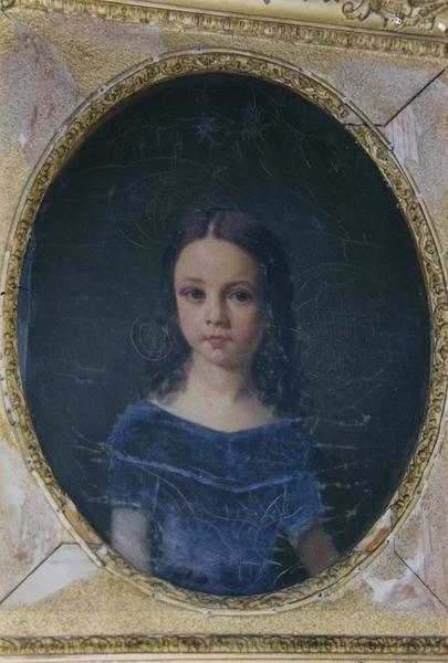 tableau et cadre : portrait de Caroline Villemain