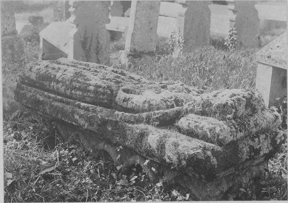 tombeau (gisant) d'Isabeau de Verrières