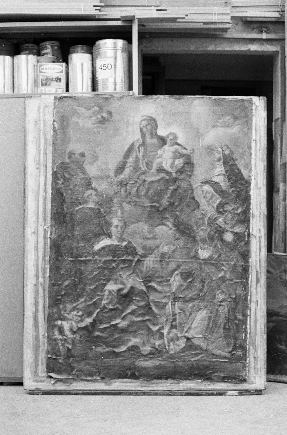 Peinture sur toile: Vierge du rosaire entre Saint-Dominique, Saint-Pierre de Veronne, Saint-Hyacinthe, Saint-Pie, Saint-Thomas d'Aquin, Sainte-Catherine de Sienne, Sainte-Rose de Léma - © Ministère de la Culture (France), Médiathèque du patrimoine et de la photographie, diffusion RMN-GP