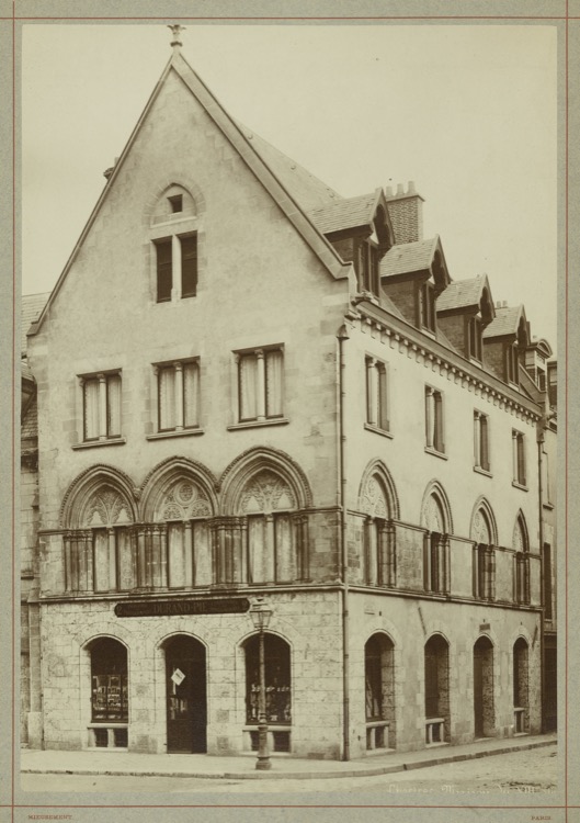 Façade d'angle