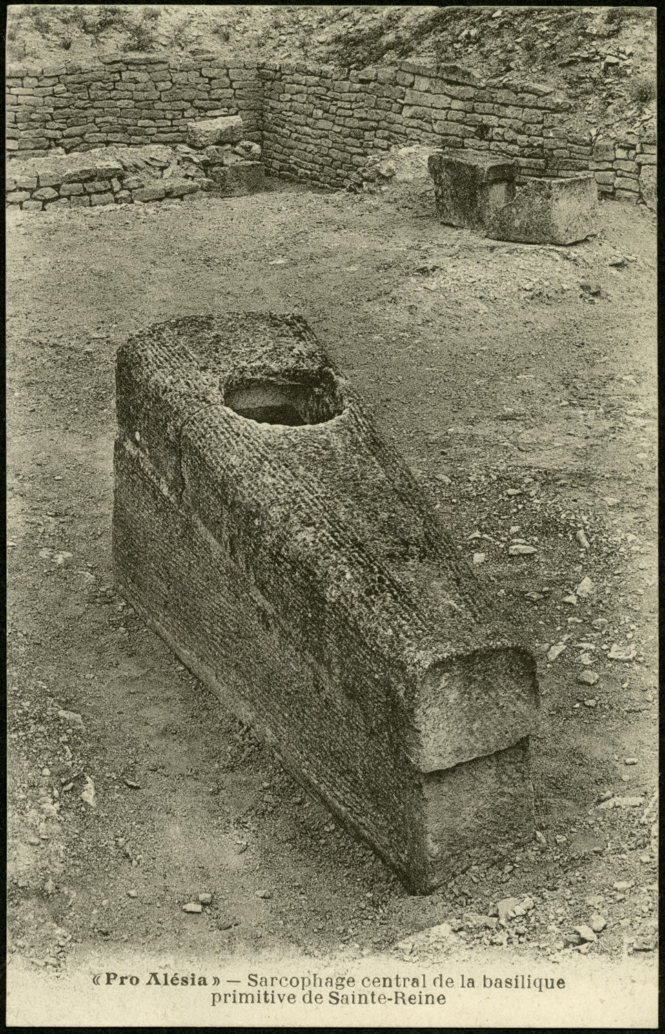 Sarcophage en pierre