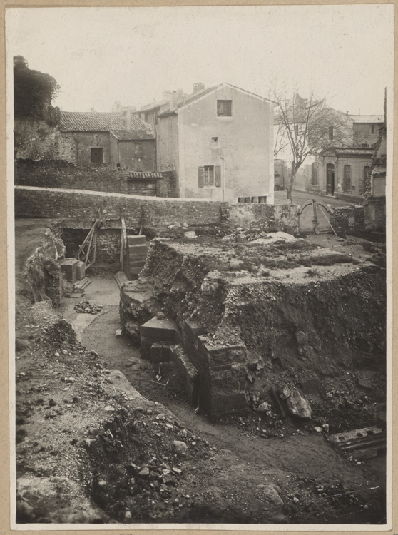 Intérieur en cours de fouilles