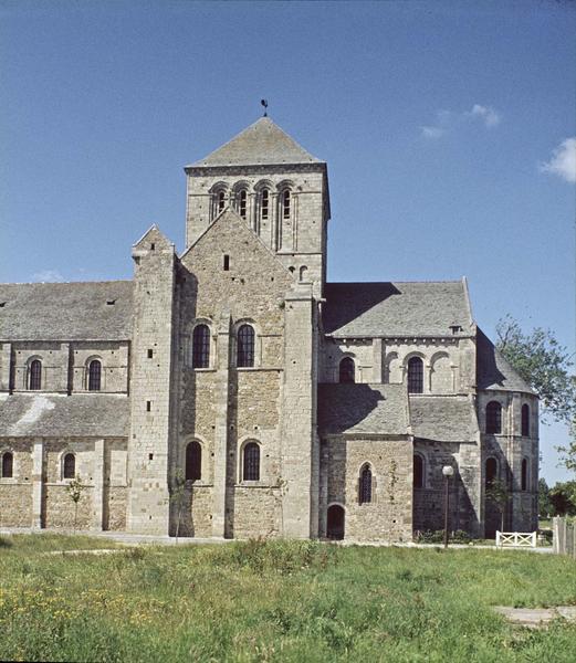 Façade sud, transept et clocher