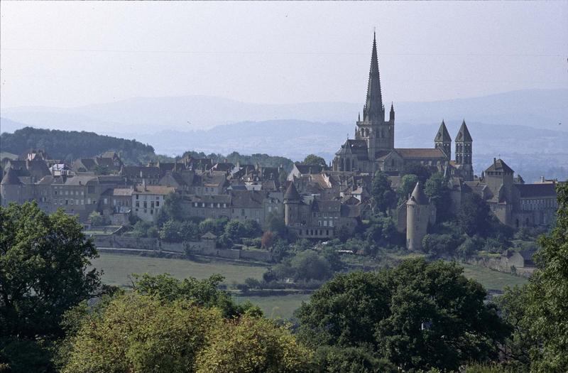 Vue générale de la ville et la cathédrale