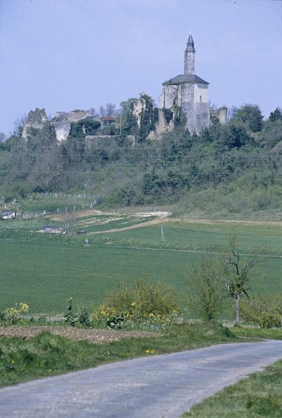 Tour de Marmande et les ruines