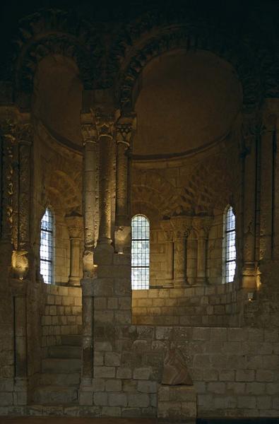 Eglise, intérieur : le choeur