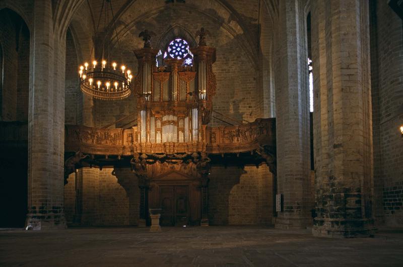 Intérieur : le buffet d'orgues