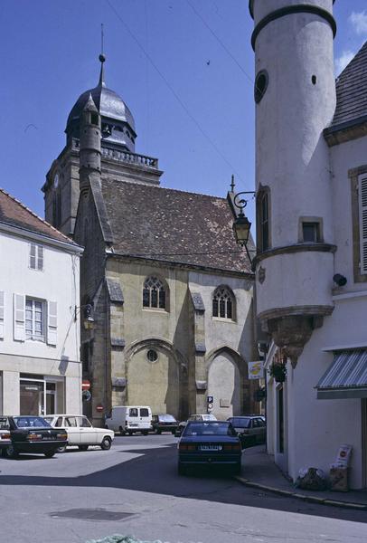 Façade latérale sur rue, clocher