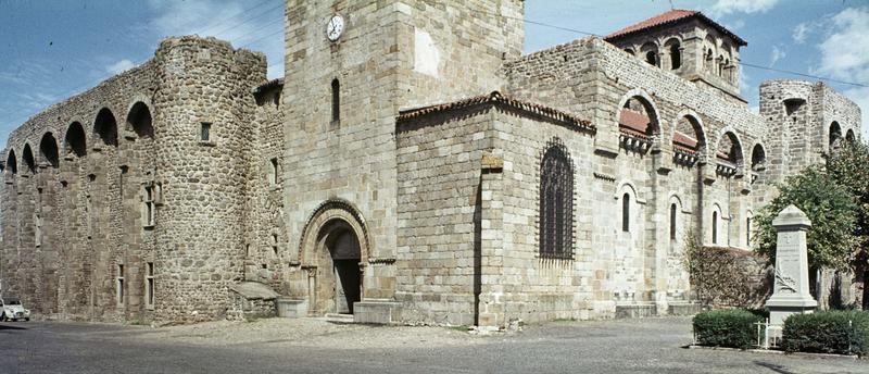 Ensemble sud-ouest, portail et partie inférieure du clocher