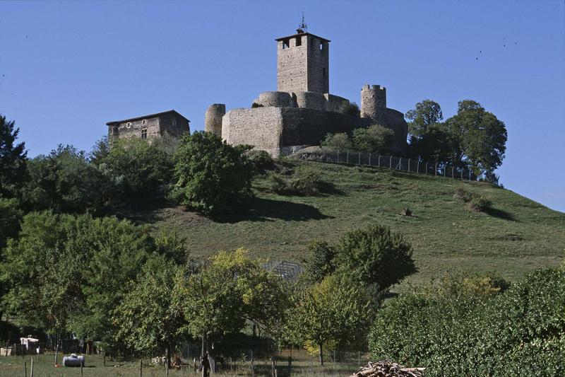 Ensemble des bâtiments sur un promontoire