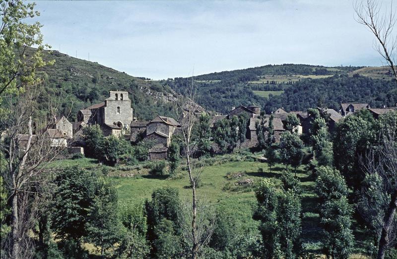 Vue générale de la ville, ensemble nord-ouest de l'église