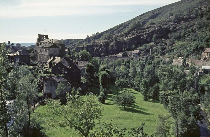 Vue générale de la ville, ensemble sud-est de l'église