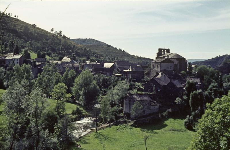 Vue générale de la ville, ensemble sud-est de l'église