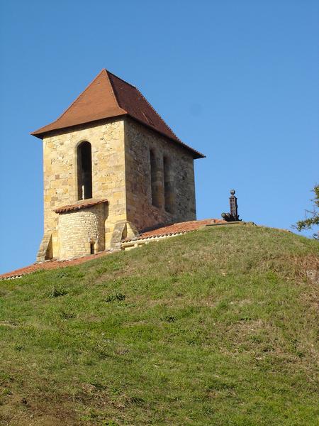 Ancienne église Notre-Dame : vue partielle du clocher