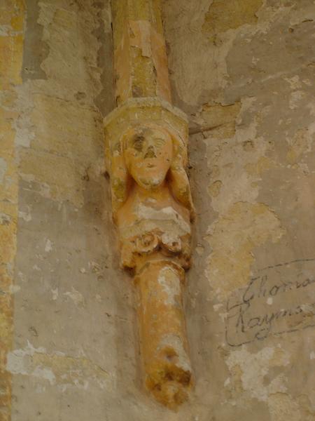 Ancienne église Notre-Dame : choeur, détail d'un des culots de retombées de voûtes