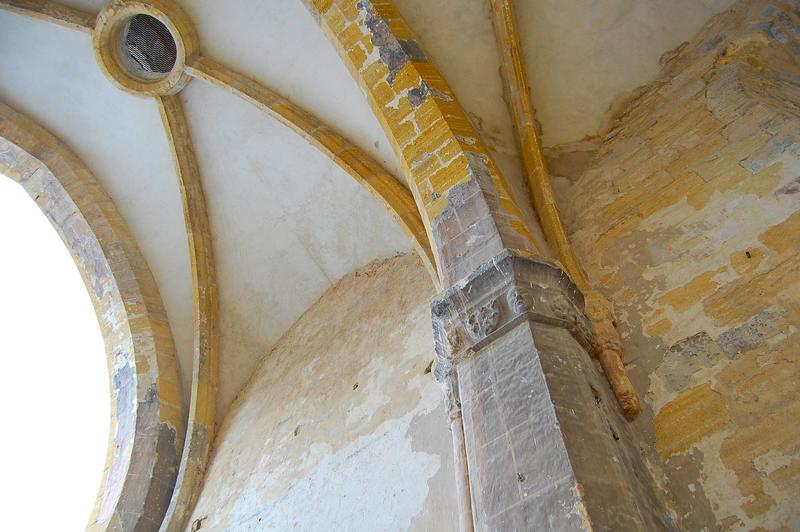 Ancienne église Notre-Dame : vue partielle des voûtes du choeur