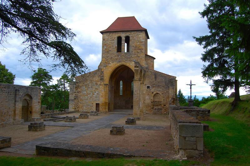 Ancienne église Notre-Dame : vue générale de la nef ruinée