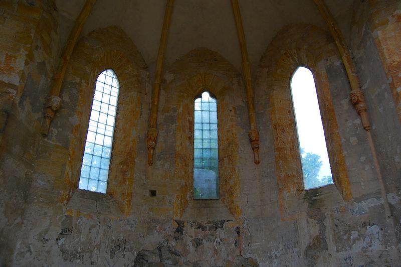 Ancienne église Notre-Dame : vue générale des baies du choeur