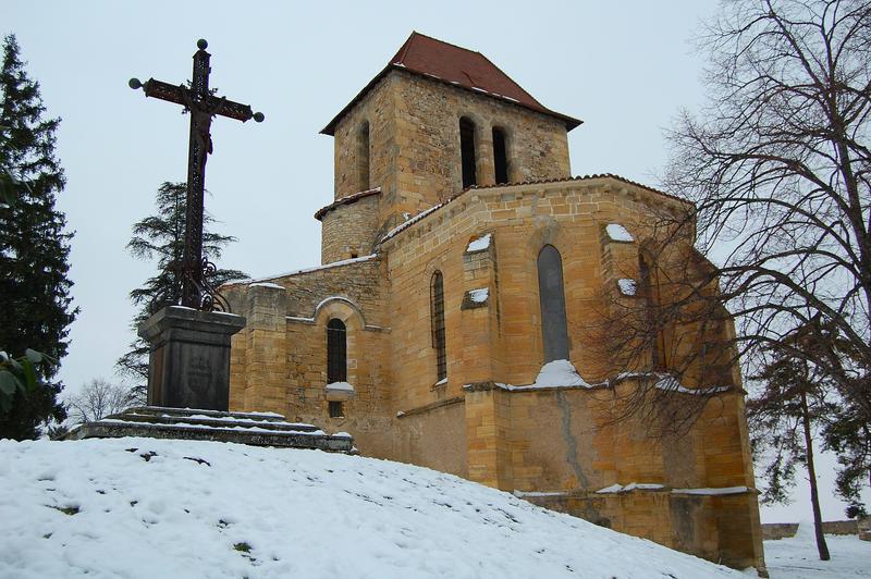 Ancienne église Notre-Dame : vue générale du choeur et du clocher