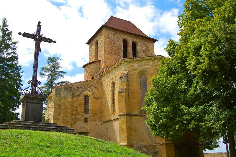 Ancienne église Notre-Dame : vue générale du chevet et du clocher