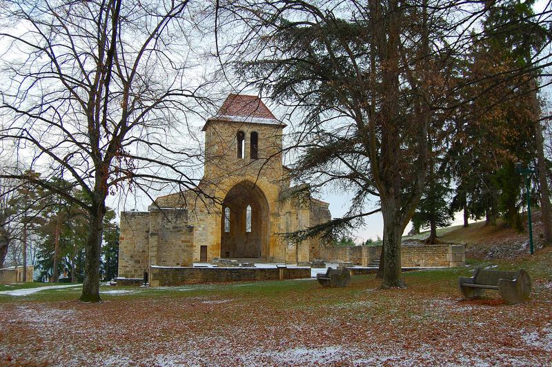 Ancienne église Notre-Dame : vue générale de la nef ruinée