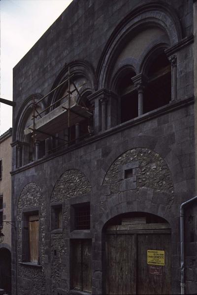 Façade sur rue vue en perspective