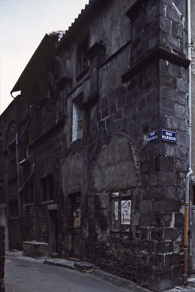 Angle de façades sur la rue