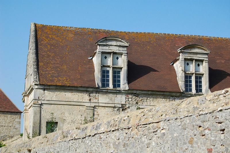 vue partielle de la toiture et des lucarnes, versant est