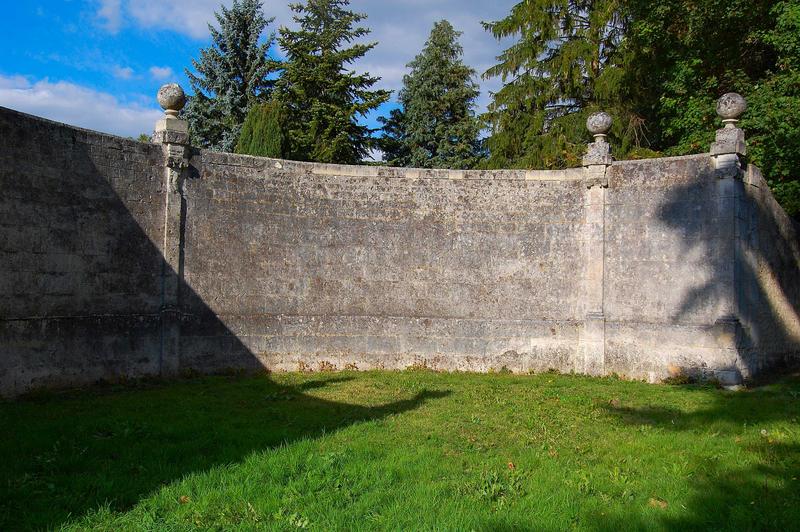 vue partielle du mur de clôture, exèdre