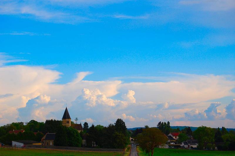 vue générale du village dans son environnement