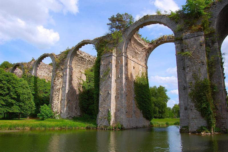 Ancien aqueduc de Pontgouin à Versailles (également sur communes de Berchères-Saint-Germain et Pontgouin)