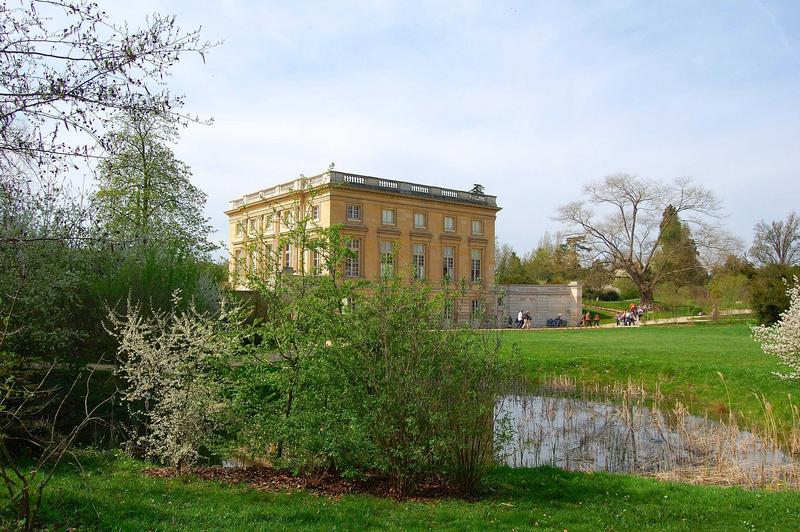 vue générale du Petit Trianon dans son environnement