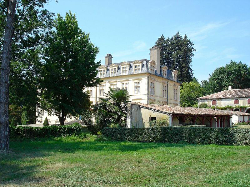 vue partielle du château, façades sud et est