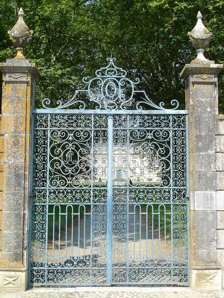 vue générale du portail d'entrée