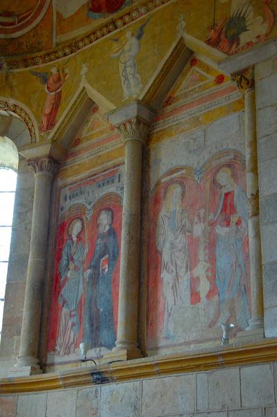 peintures monumentale du choeur : figures de saints et de saintes