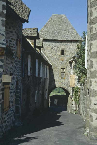 Porte de ville côté intra-muros