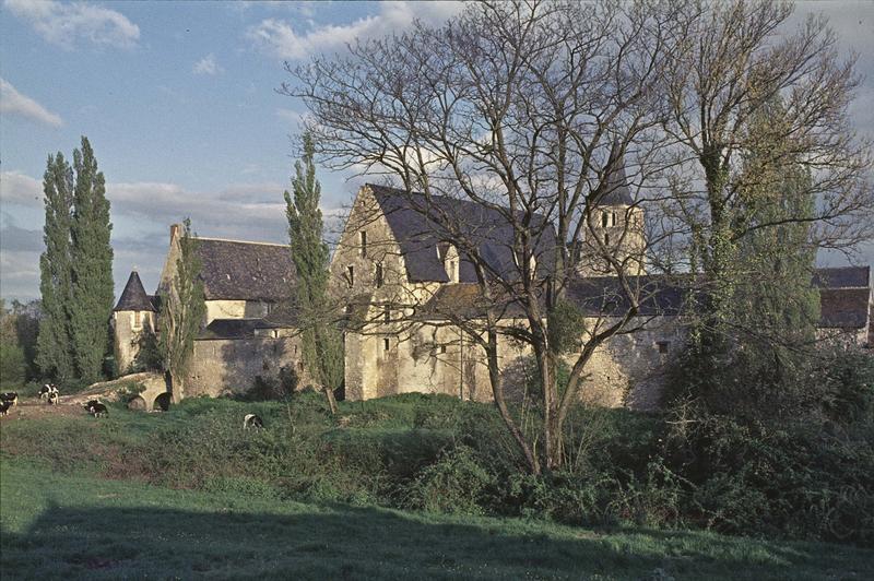 Ensemble des bâtiments, clocher de l'église