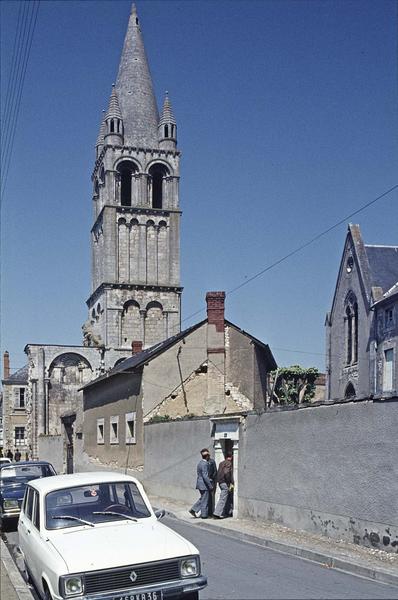 Ancienne abbaye Notre-Dame-du-Bourg-Dieu