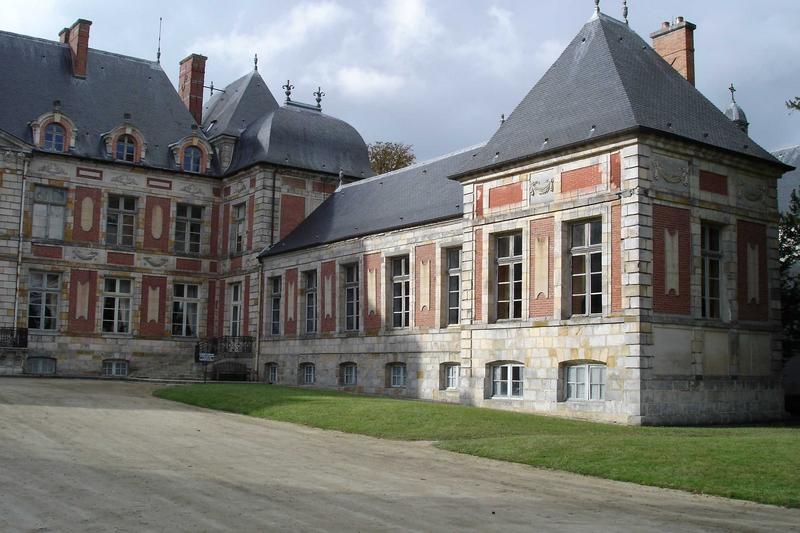 vue générale de la façade sud de l'aile nord