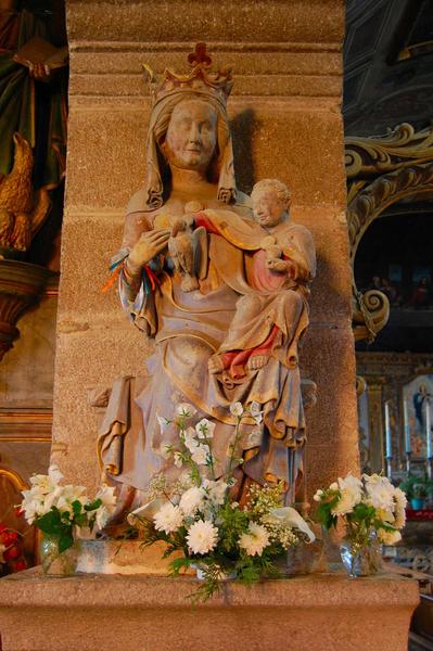 statue : Vierge à l'enfant, vue générale