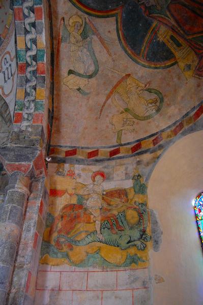 vue partielle du décor peint du choeur : saint Georges terrassant le dragon