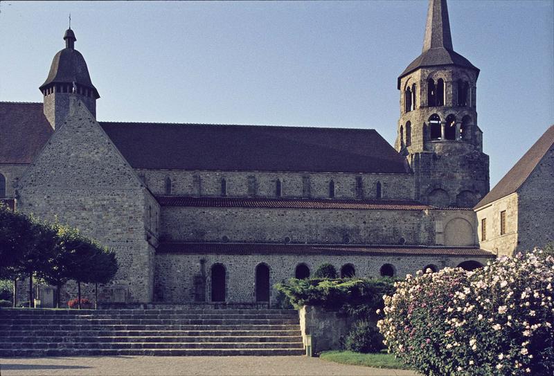 Façade nord sur un jardin