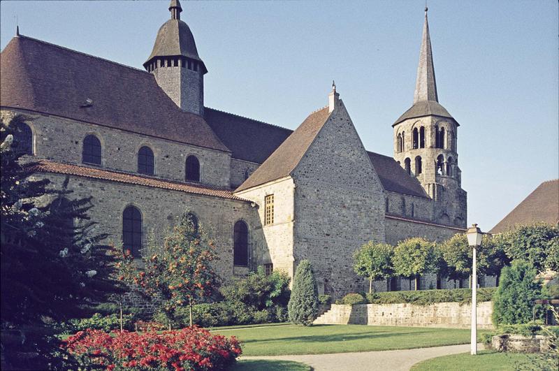 Façade nord sur un jardin