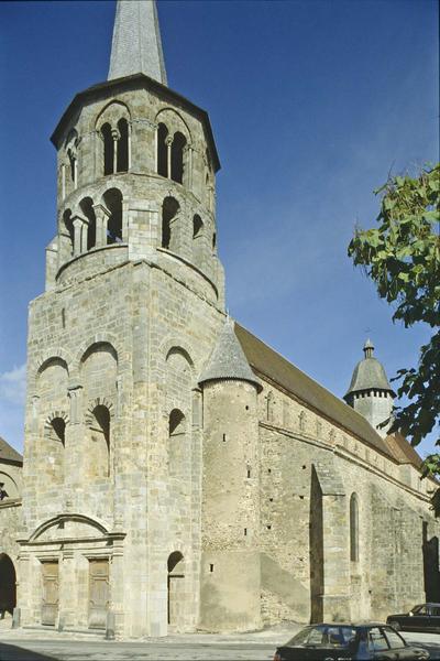 Clocher côté ouest et façade sud en perspective